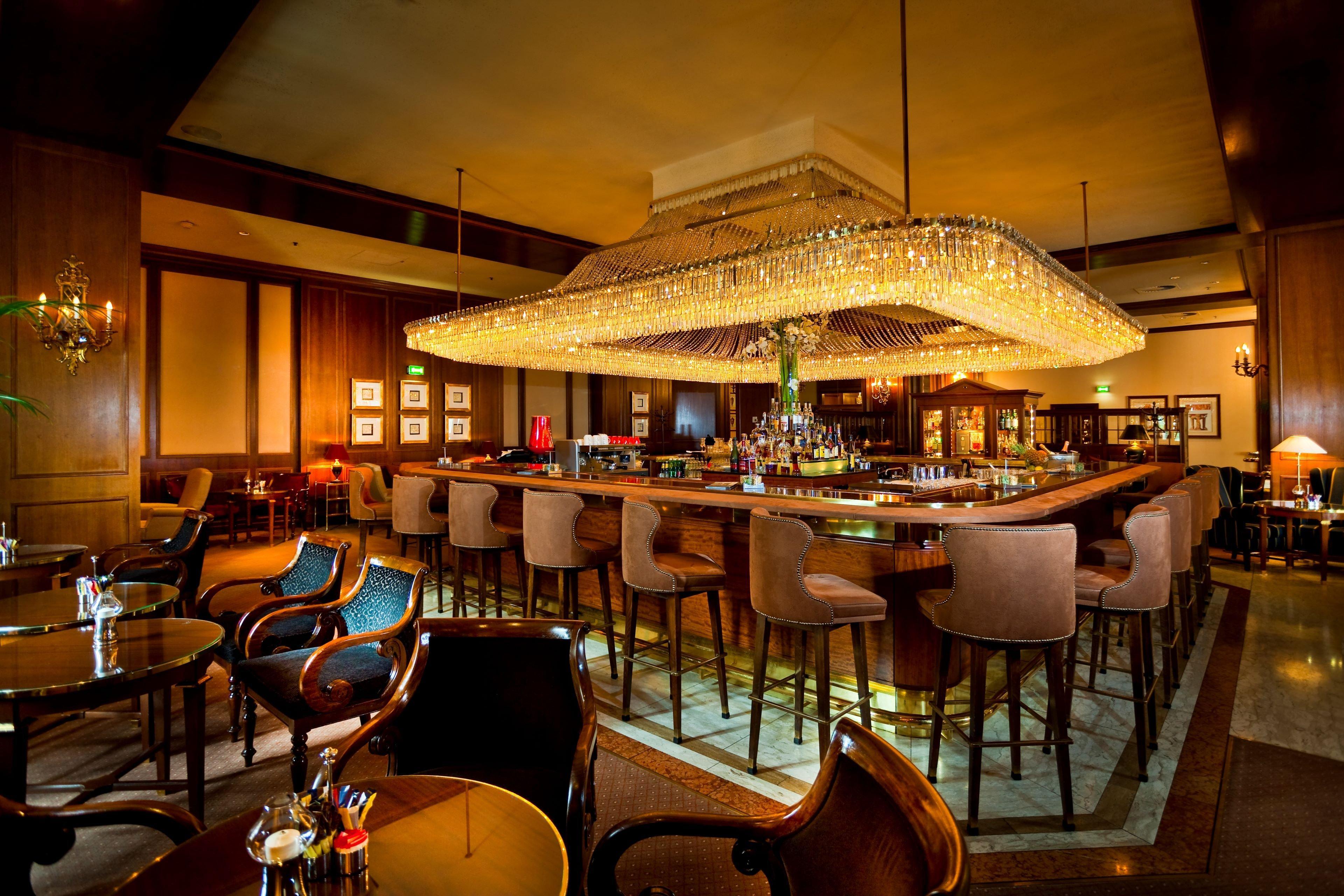 Intercontinental Wien By Ihg Restoran fotoğraf The bar at the Imperial